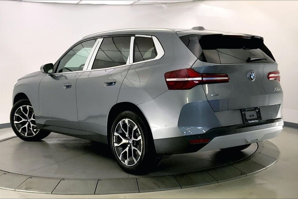 Used 2026 Skyscraper Grey Metallic BMW  image 2