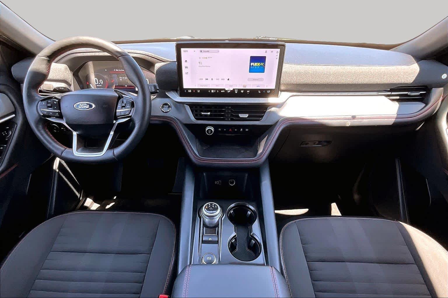 Used 2026 Agate Black Metallic Ford ST-Line image 15