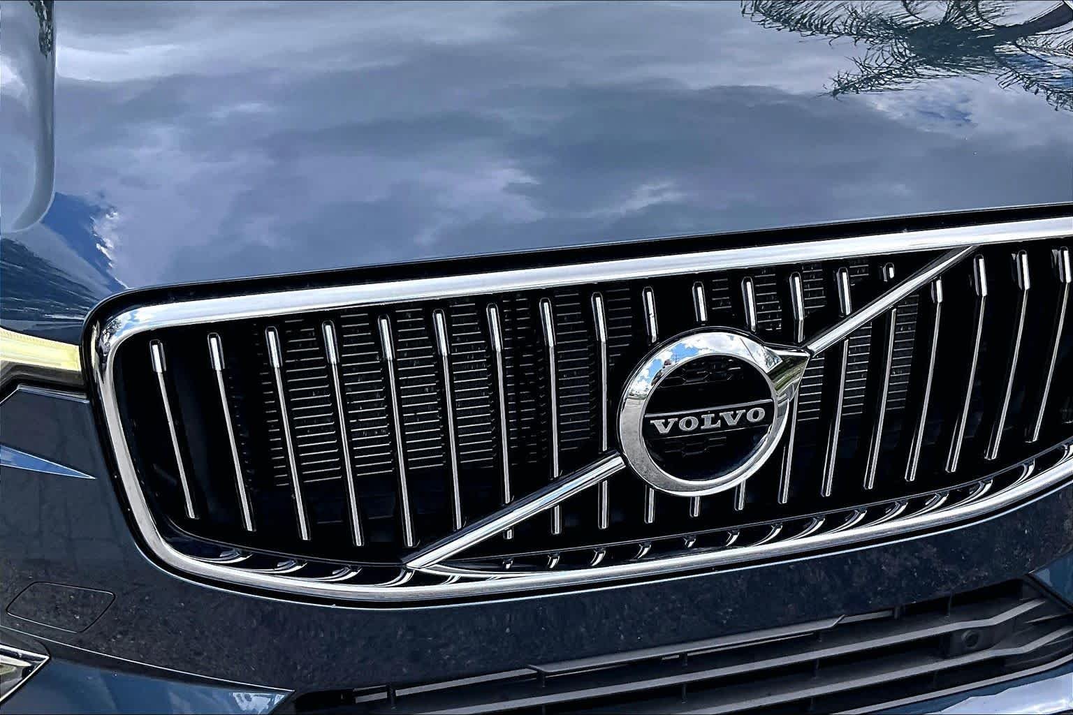 Used 2020  Volvo Inscription image 30