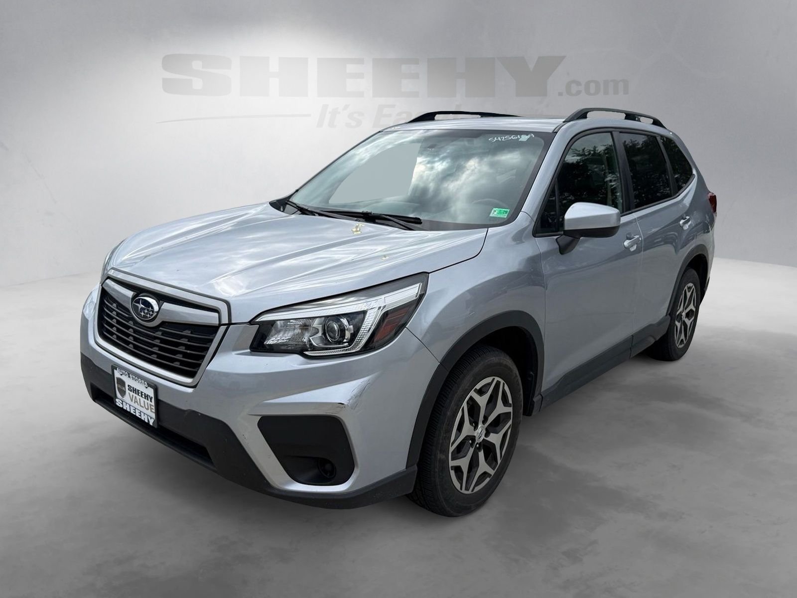 Used 2019 Silver Subaru Premium image 17