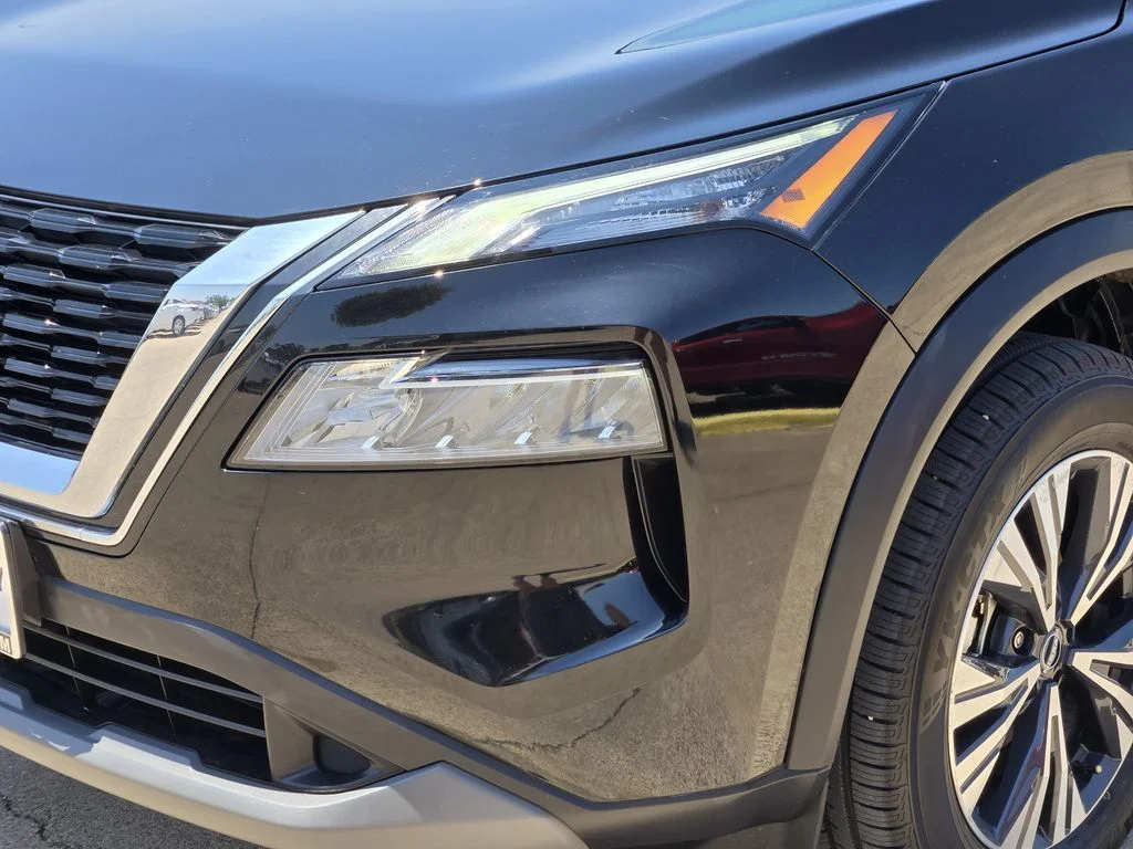 2022 Nissan Rogue SV - Photo 8