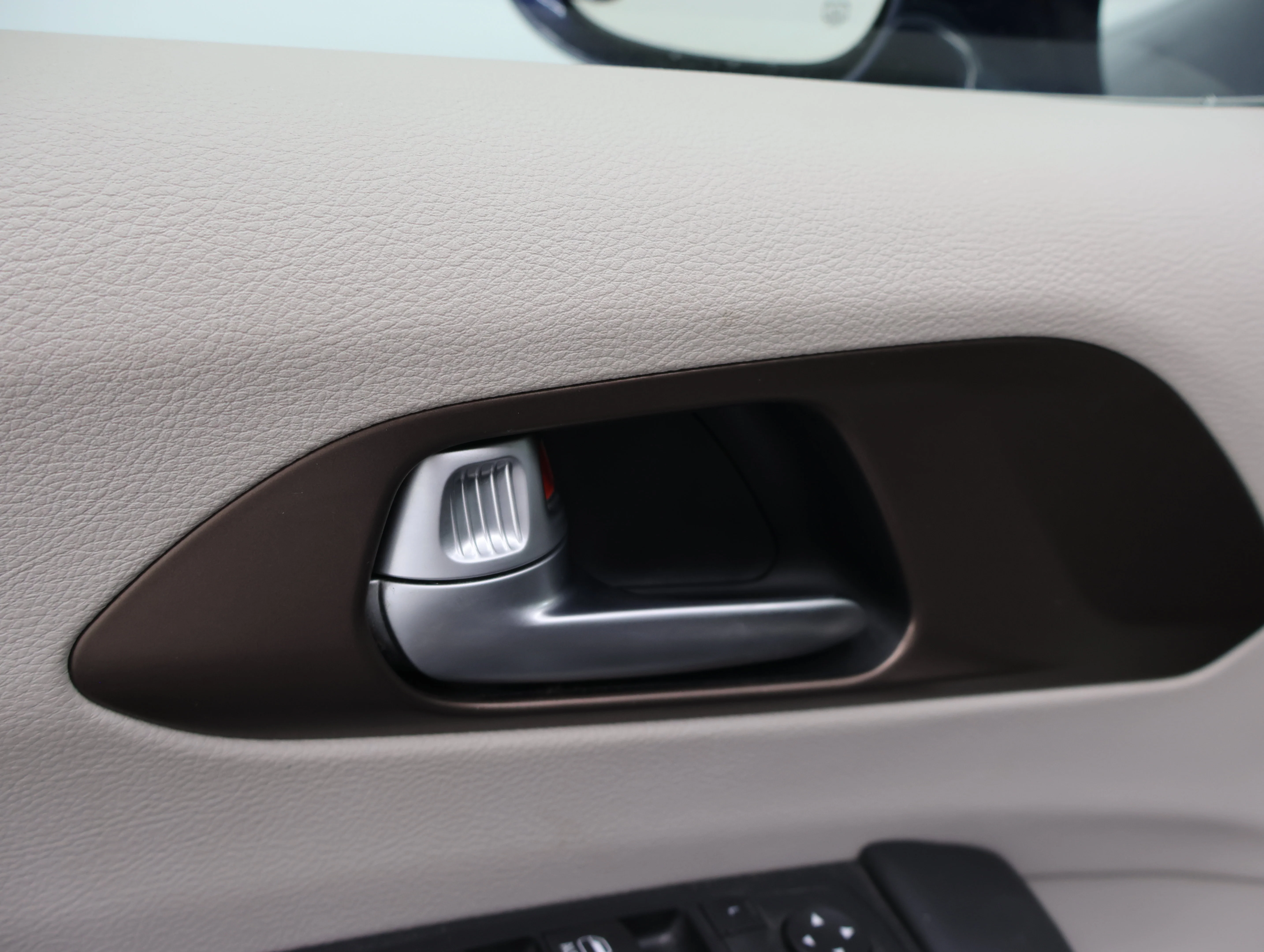 Used 2017 Jazz Blue Pearlcoat Chrysler Touring L image 42