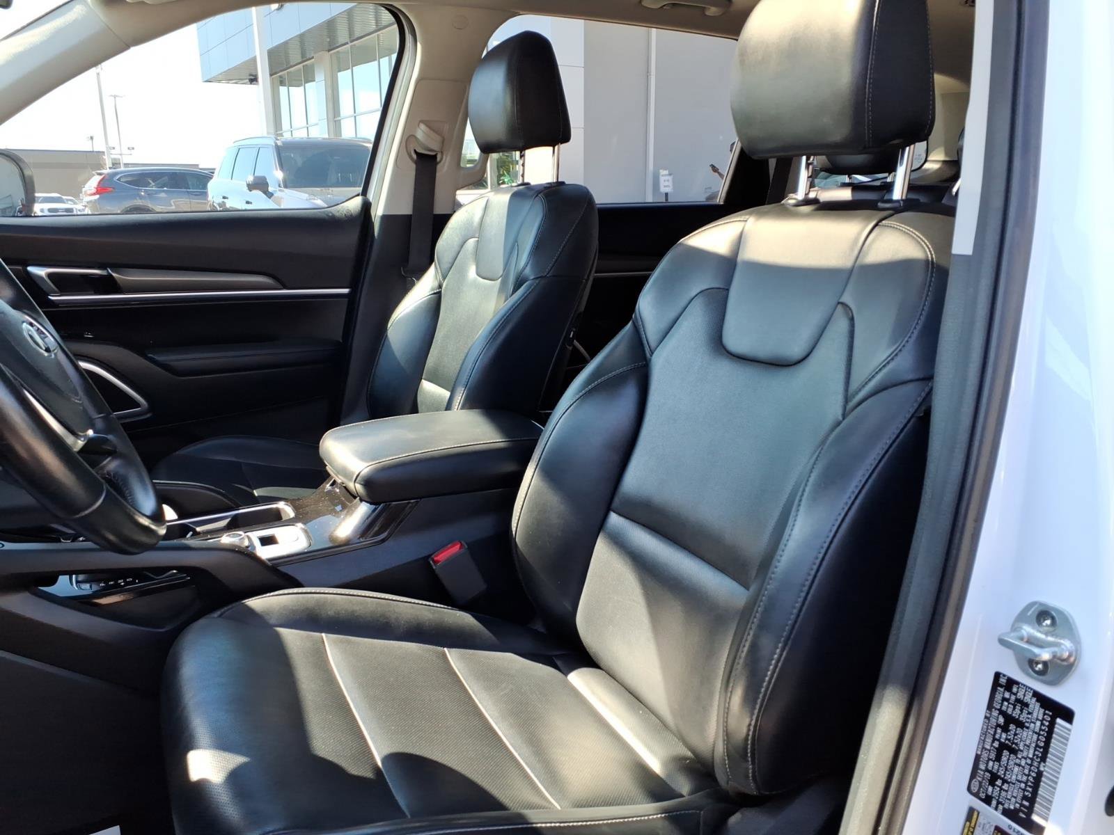 Used 2020 Snow White Pearl Kia S image 14