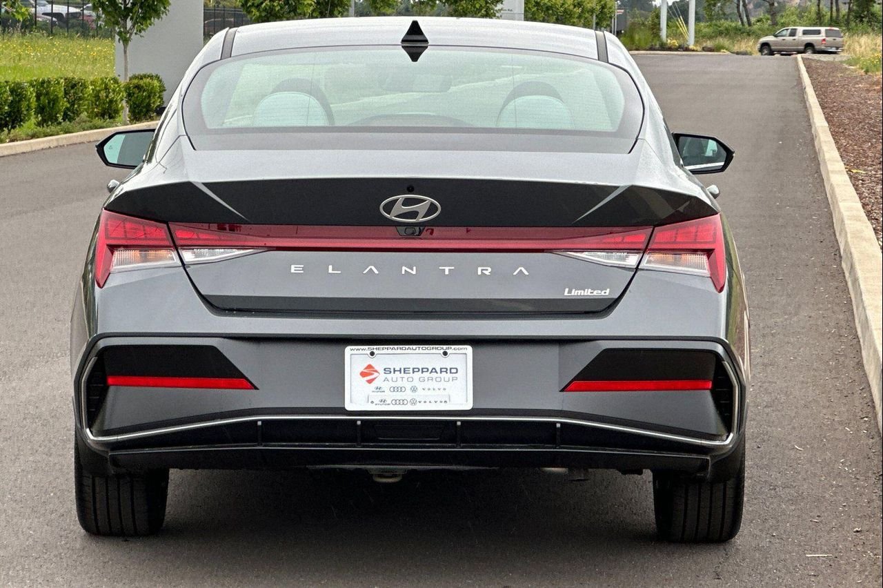 New 2026 Gray Hyundai Limited image 4