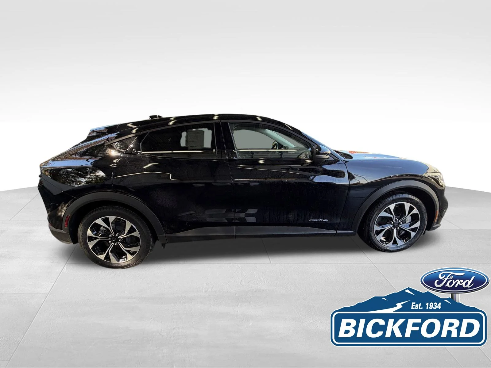 New 2026 Black Ford Select image 4