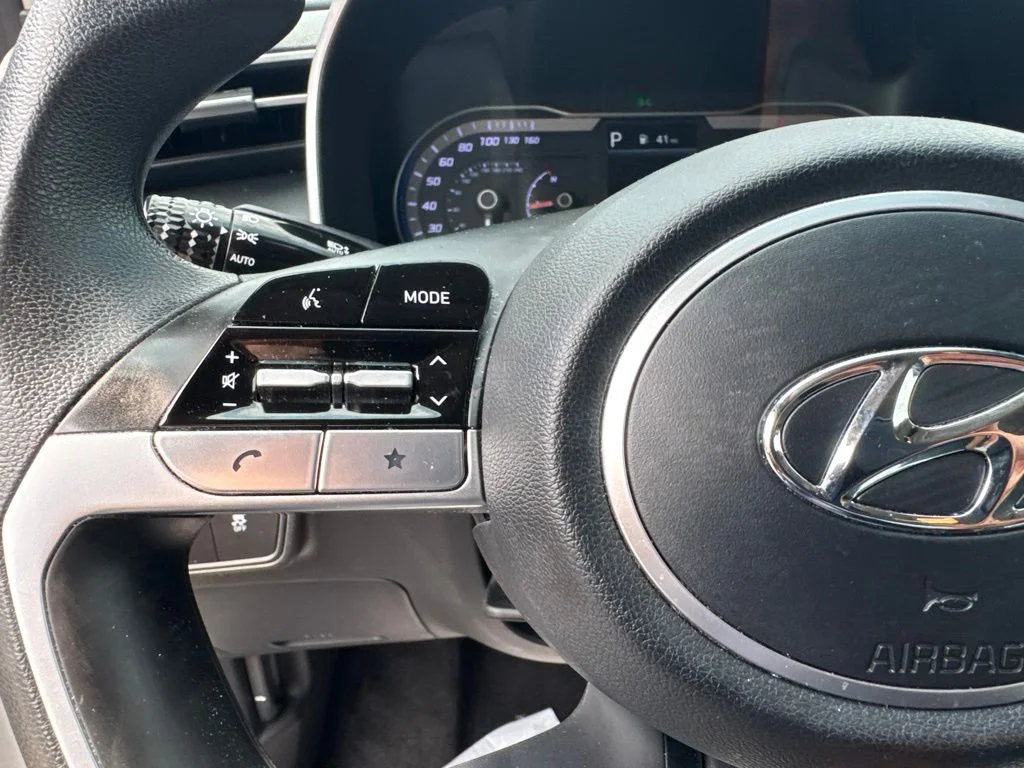Used 2022 Quartz White Hyundai SEL image 15