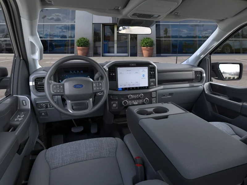 New 2026 Oxford White Ford XLT image 9