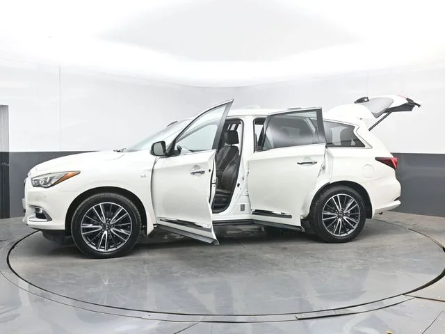 Used 2017 Majestic INFINITI Base image 55