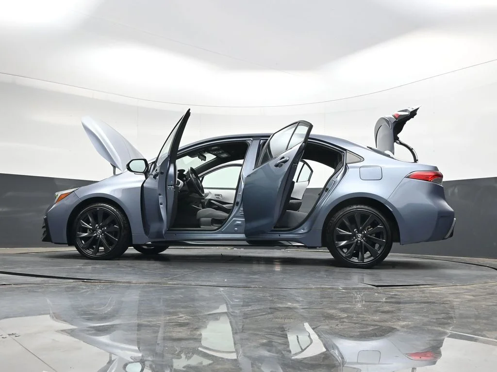 Used 2023  Toyota SE image 40