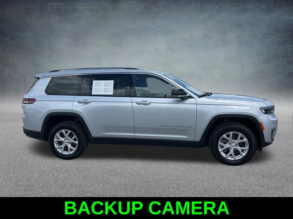 Used 2024 Silver Jeep Limited image 4