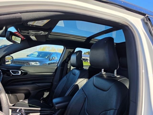 Used 2023 White Jeep Limited image 15