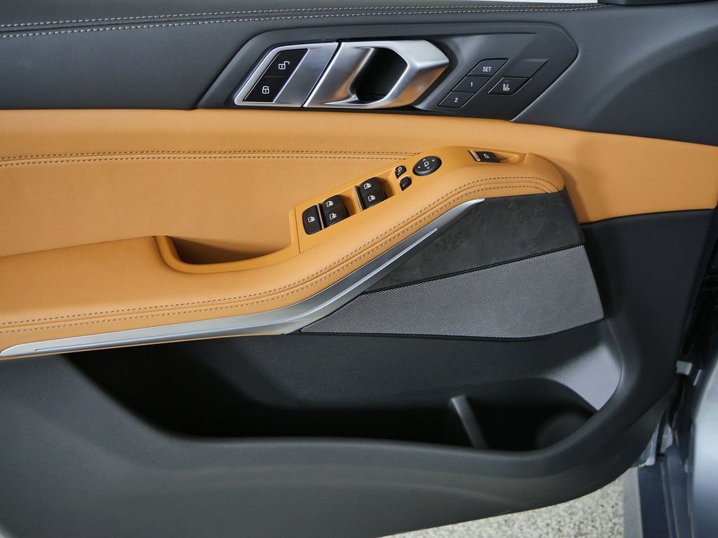 New 2026 Skyscraper Grey Metallic BMW xDrive40i image 33