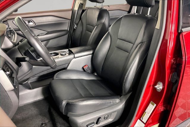 Used 2023 Red Nissan SL image 18