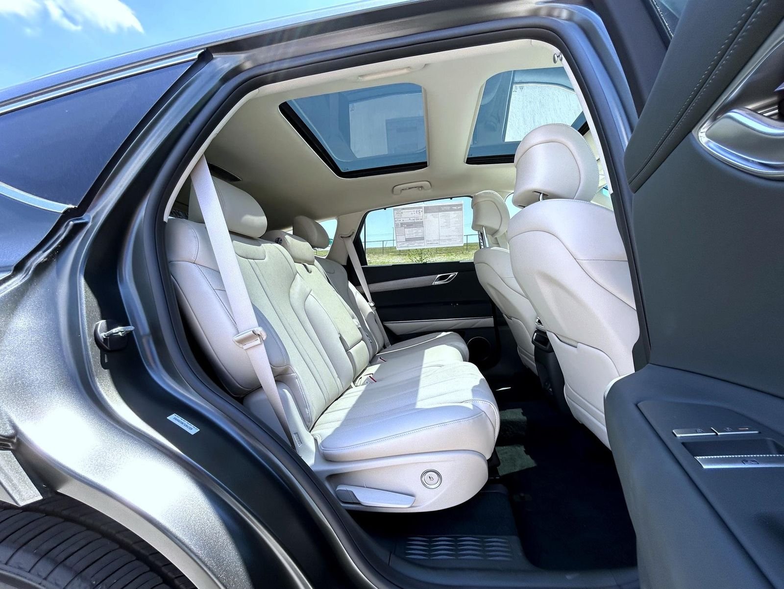 New 2026 Green Genesis 2.5T Select image 18
