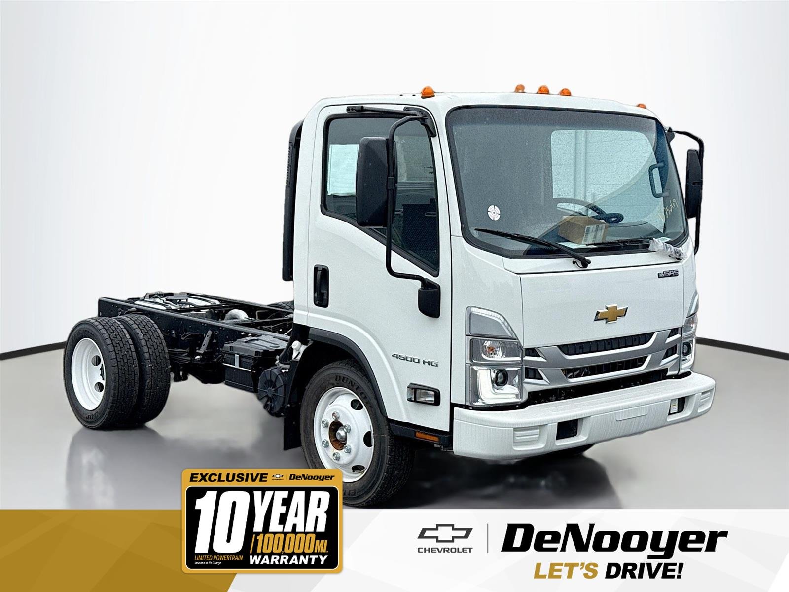 2025 Chevrolet Low Cab Forward 4500 Gas 176" WB Regular Cab's photo