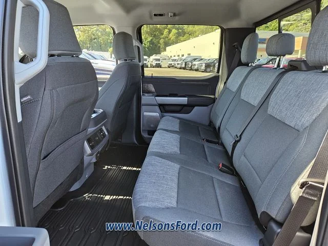 New 2026 Oxford White Ford F-250® XLT image 6