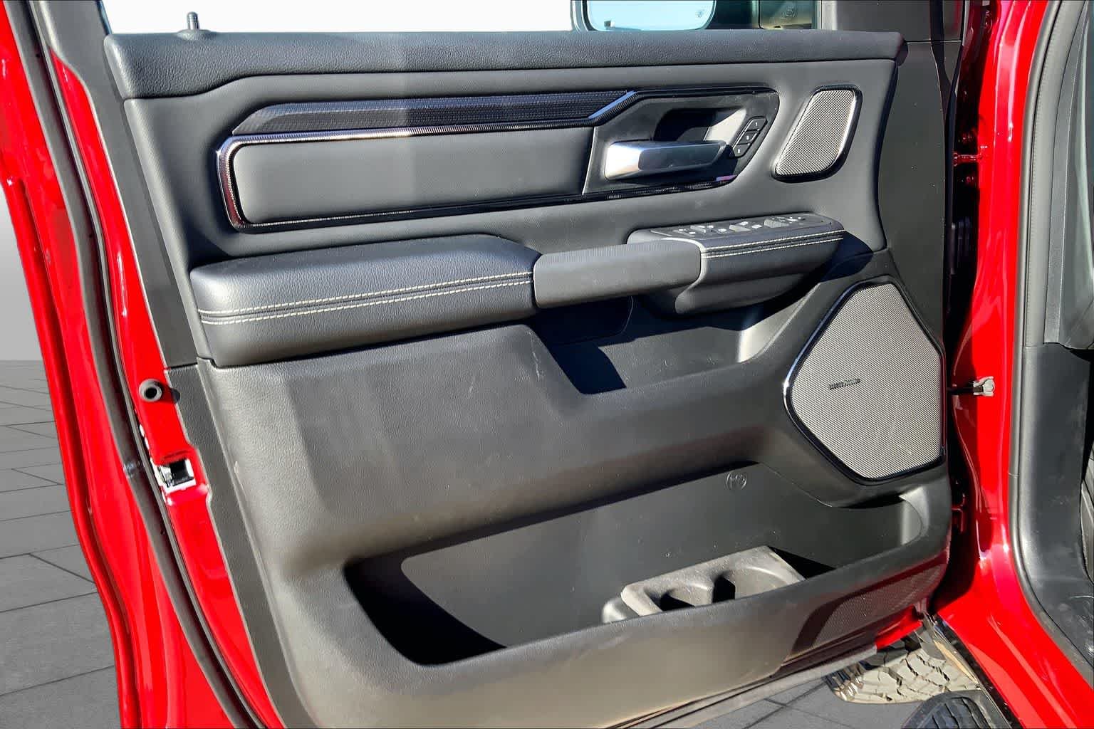New 2026 Molten Red Pearl-Coat Exterior Paint RAM Rebel image 10