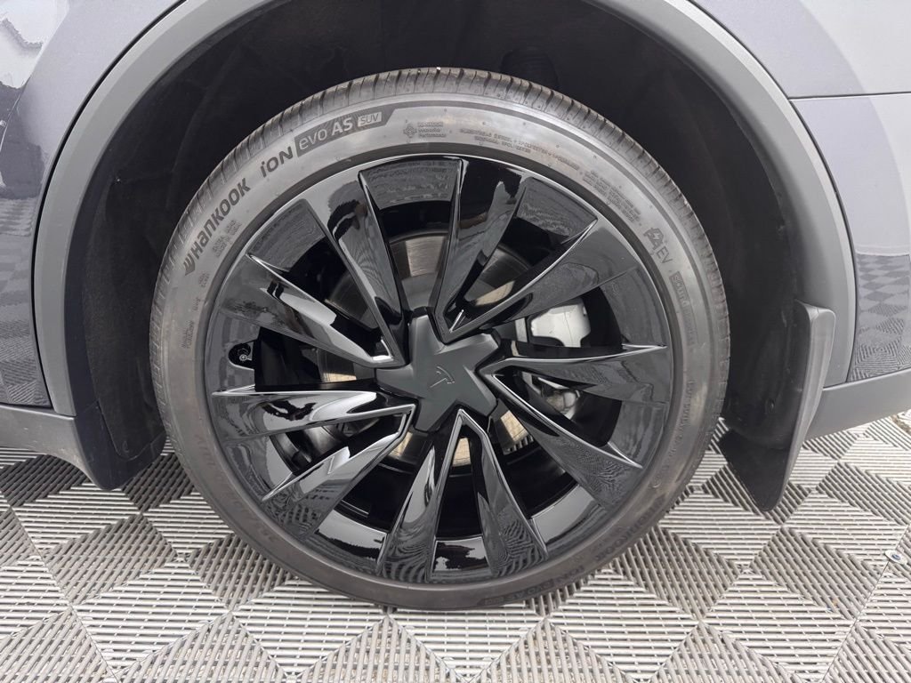 Used 2026 Stealth Gray Tesla Long Range image 34