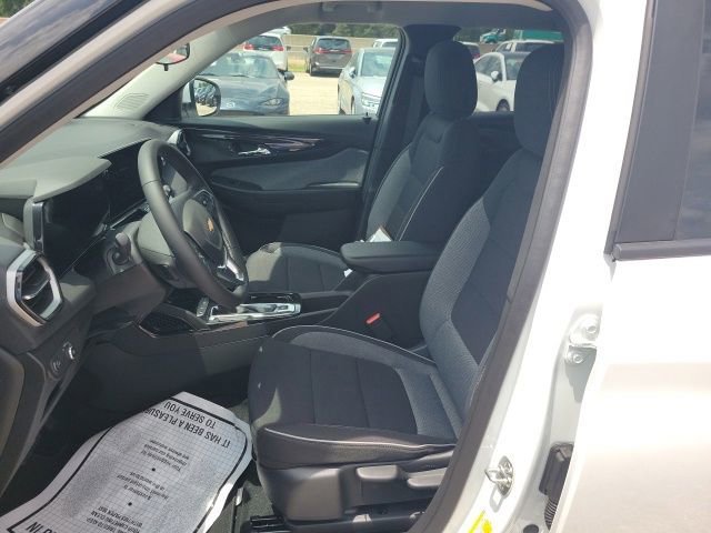 New 2026 Summit White Chevrolet LT image 15