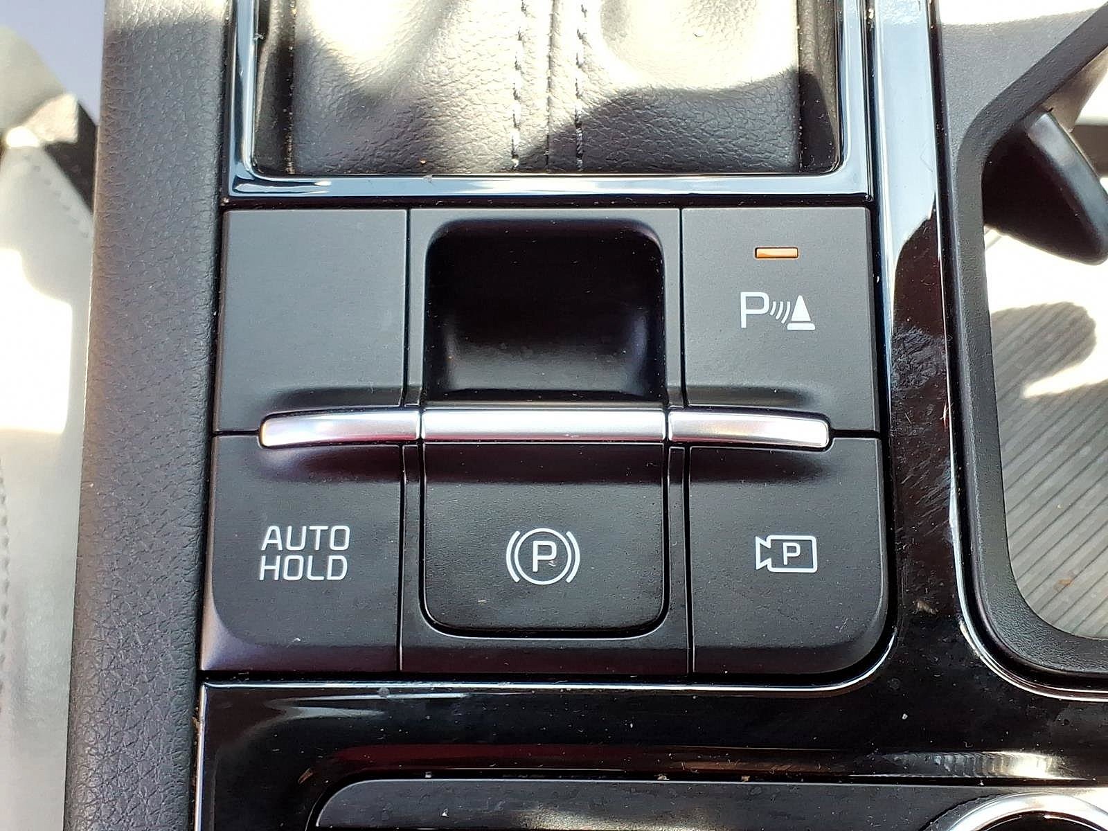 Certified Used 2025 Wolf Gray Kia GT-Line image 13