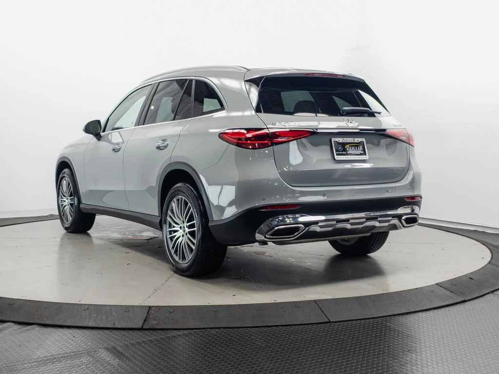 Certified Used 2026  Mercedes-Benz GLC 300 image 25