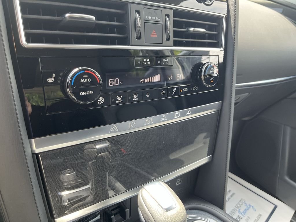 Used 2022 Gray Nissan SV image 19
