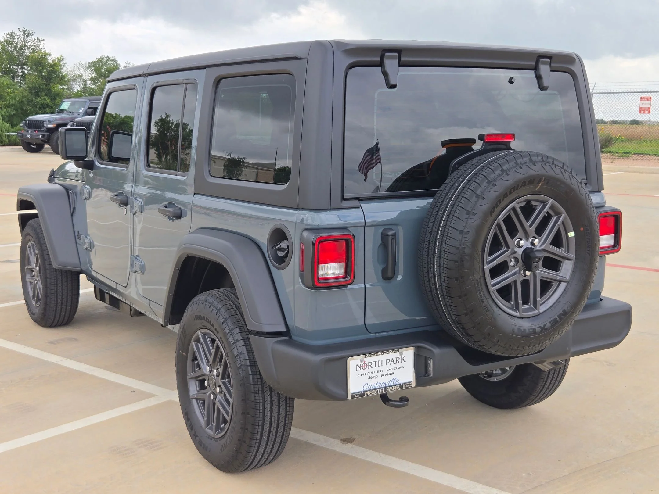 New 2026 Anvil Clear-Coat Exterior Paint Jeep Sport image 5