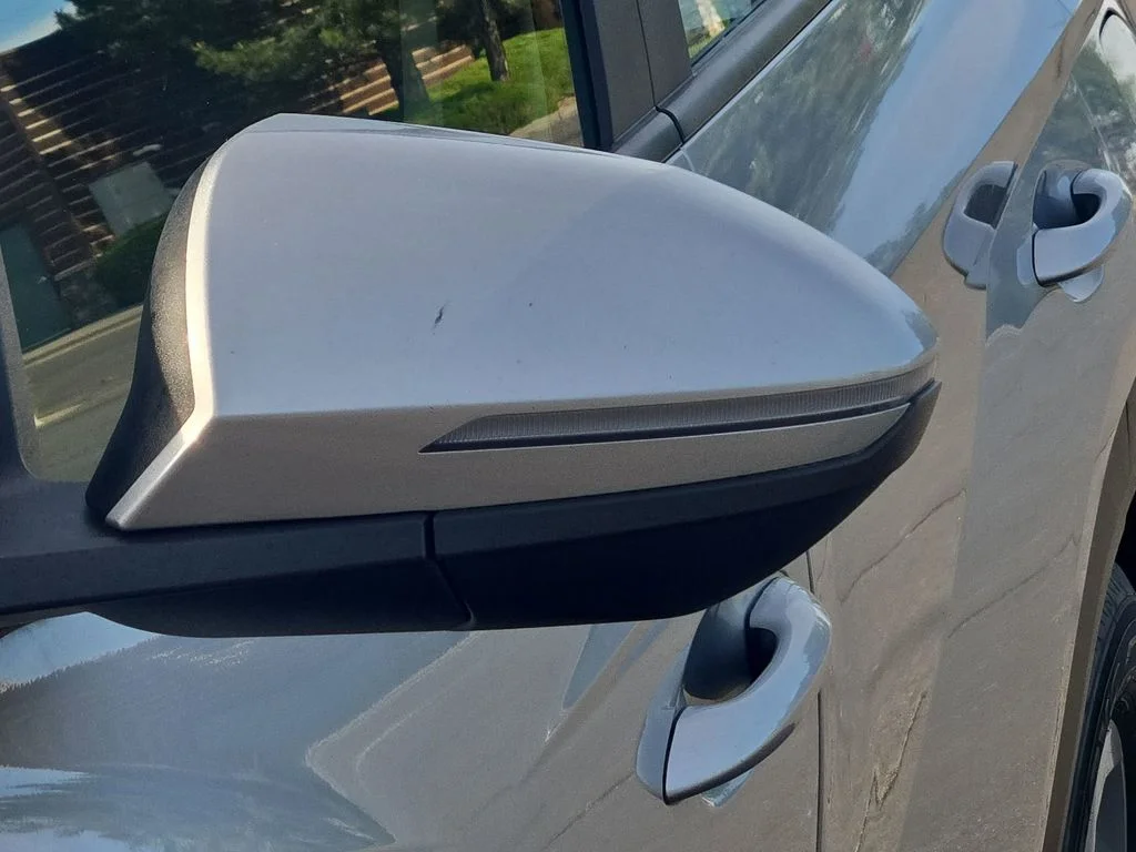 Used 2022 Shimmering Silver Hyundai SE image 24