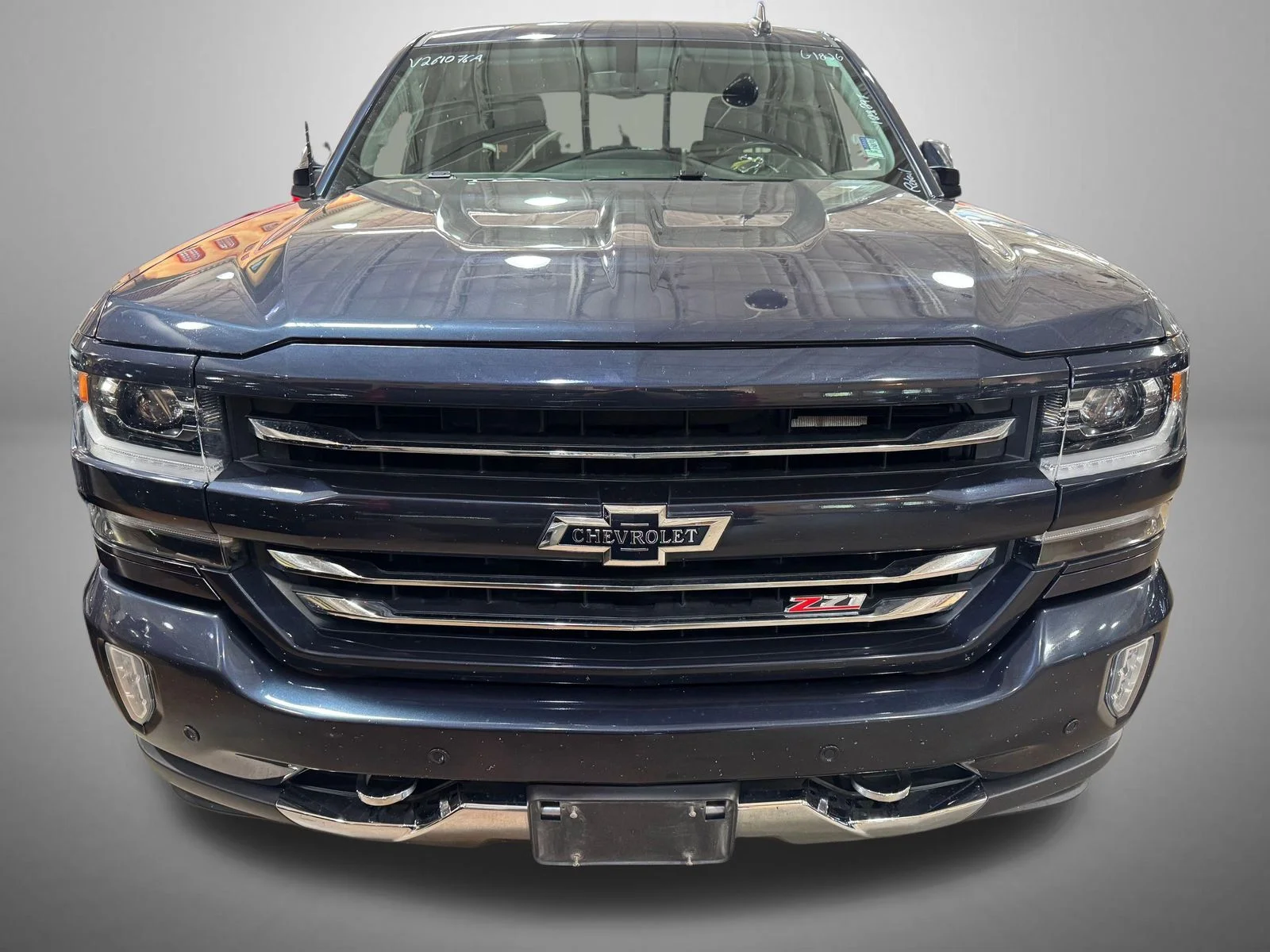 Used 2018 Blue Chevrolet LTZ image 3