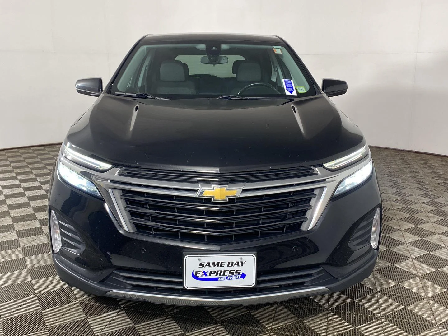 Used 2022 Mosaic Black Metallic Chevrolet LT image 25