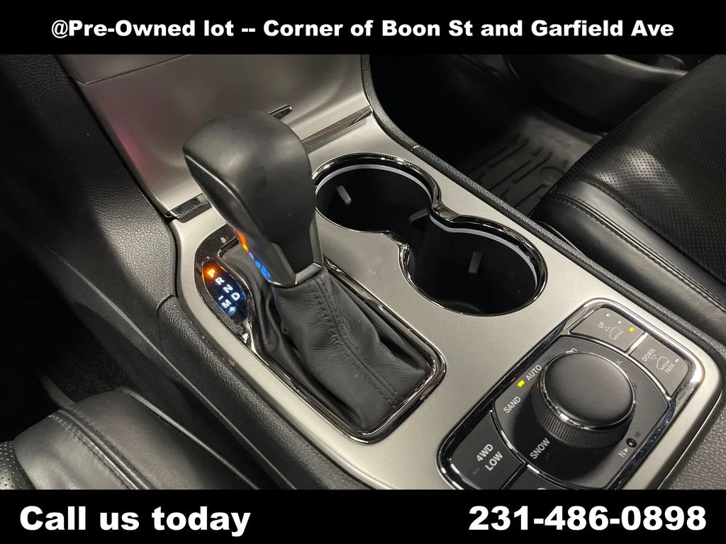 Used 2018 Black Jeep Overland image 25