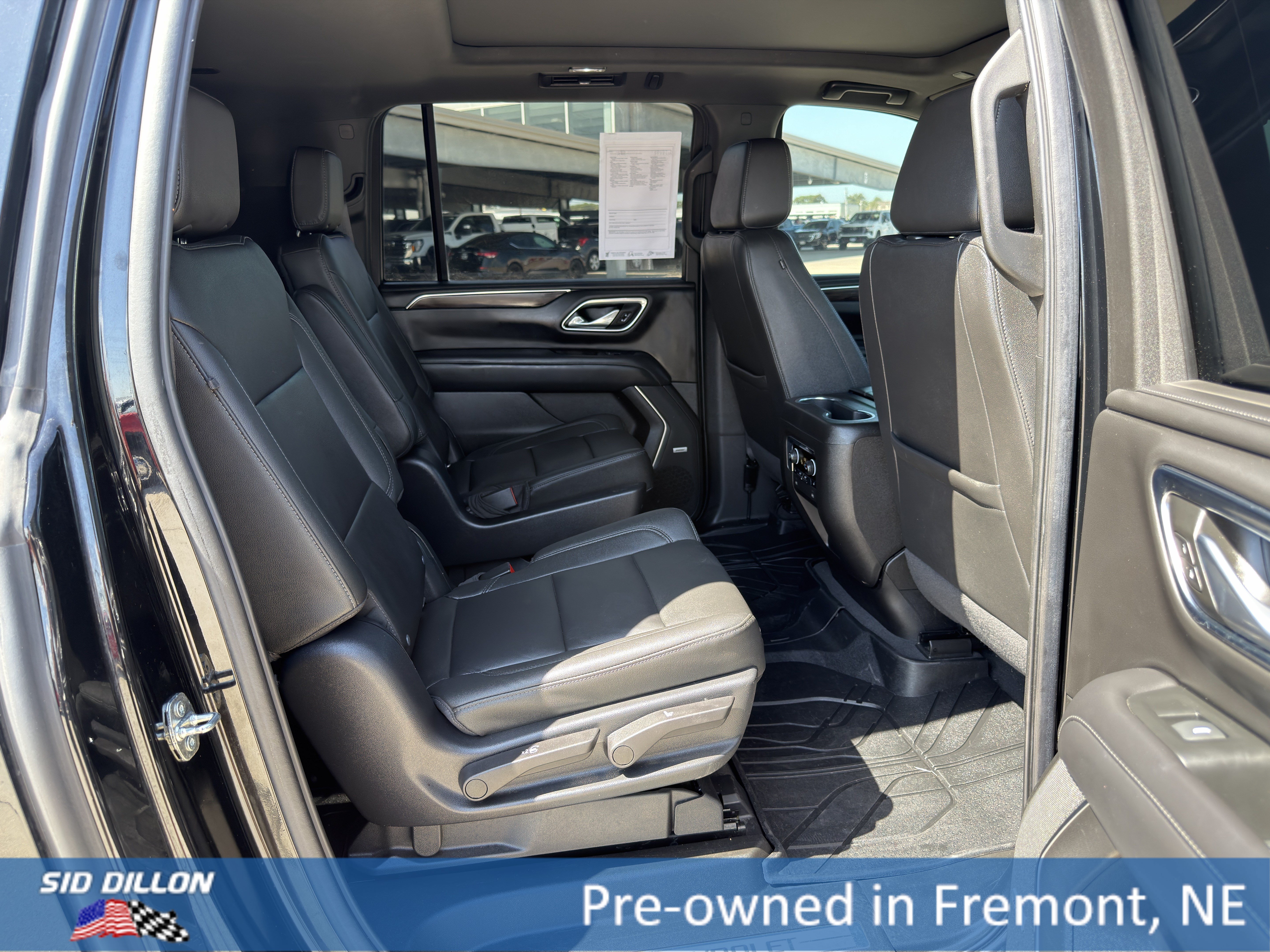 Used 2022 Black Chevrolet Z71 image 19