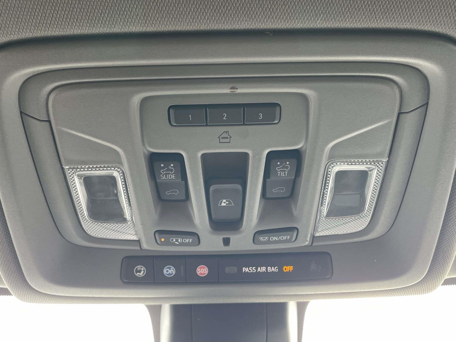 Used 2020 Dark Sky Metallic GMC SLT image 24