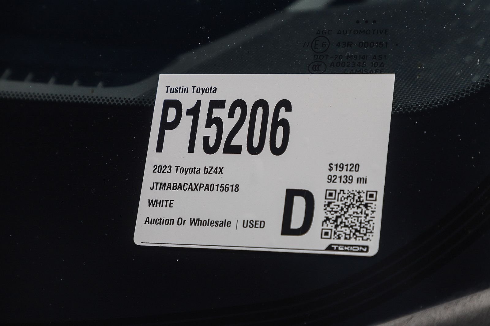 Used 2023 Beige Toyota XLE image 28