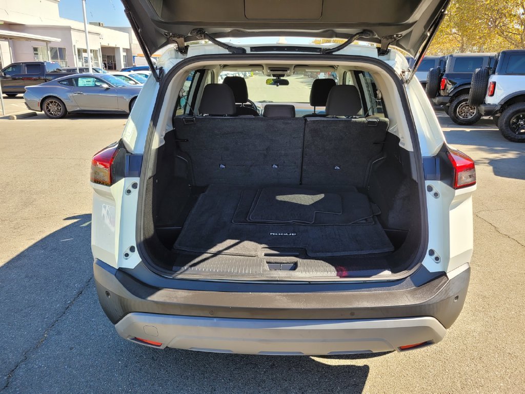 Certified Used 2022 White Nissan SV image 9