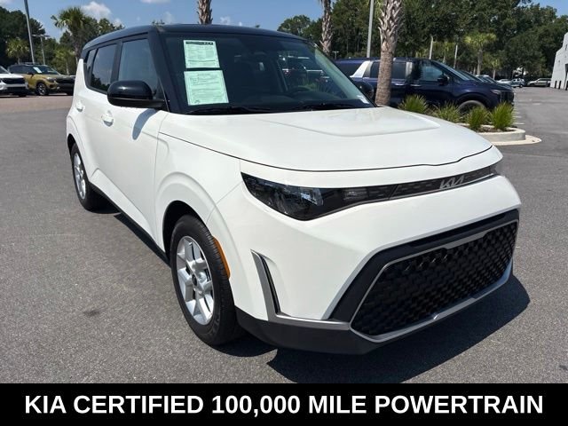 Used 2025 White Kia S image 3