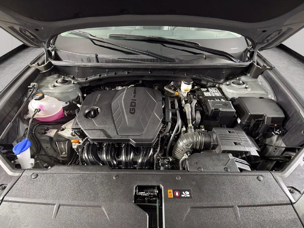 Used 2025 Gray Hyundai SEL Convenience image 39