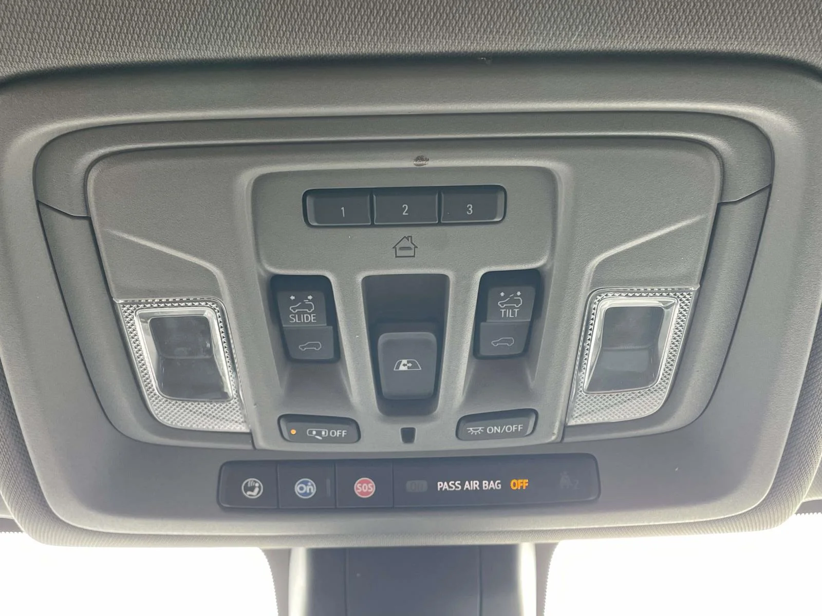Used 2020 Dark Sky Metallic GMC SLT image 24