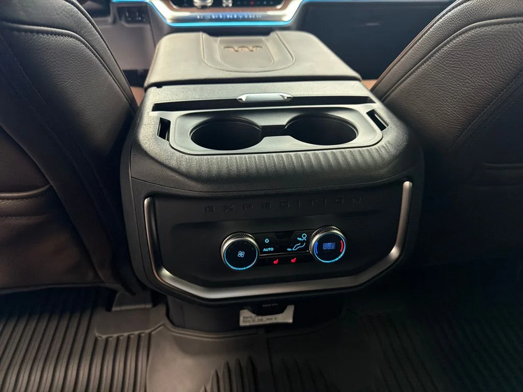 New 2027 Star White Metallic Tri-Coat Ford King Ranch® image 14