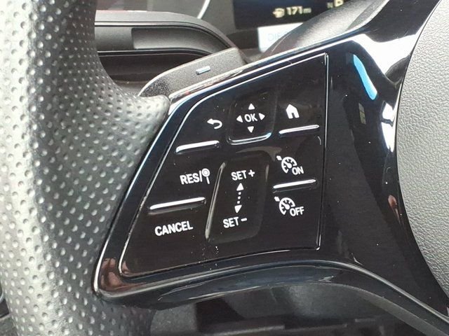 Used 2025 Arctic White Mercedes-Benz M2CA4S image 10