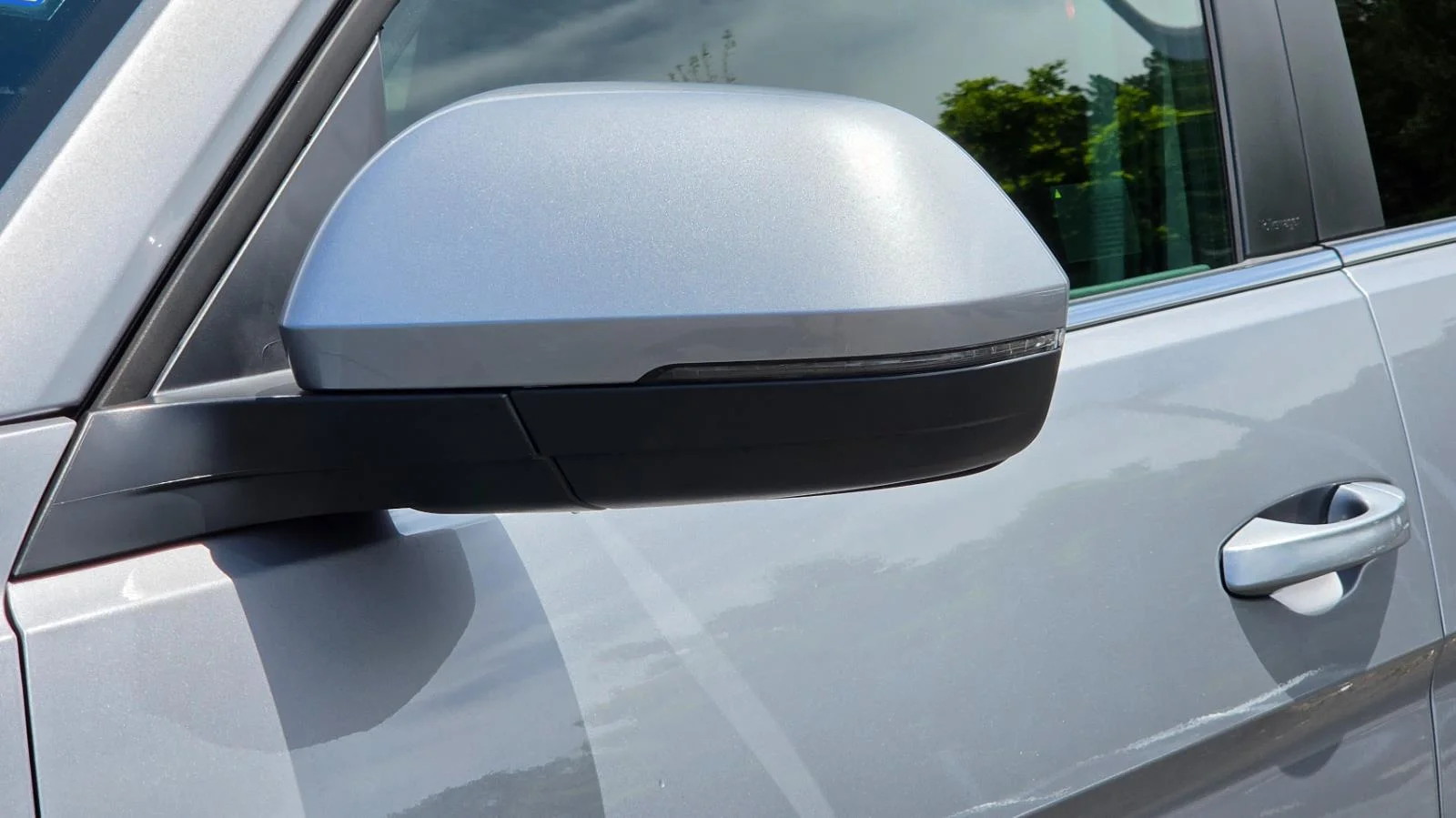 New 2026 silver mist metallic Volkswagen 2.0T SE image 14