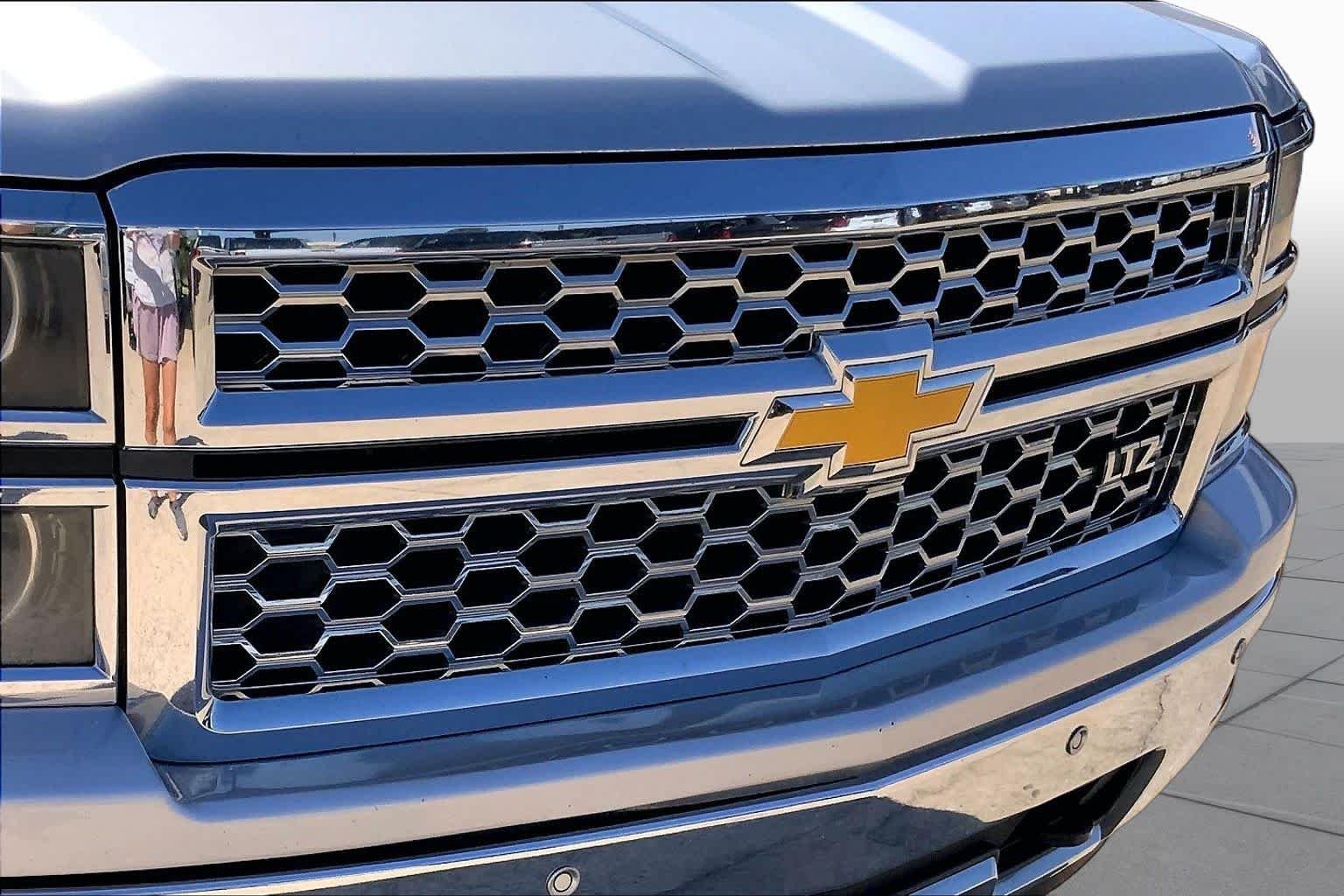 Used 2014 Silver Ice Metallic Chevrolet LTZ image 28