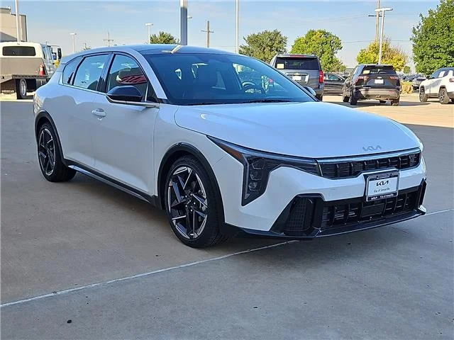 New 2026 Snow White KIA GT-Line (IVT) image 4