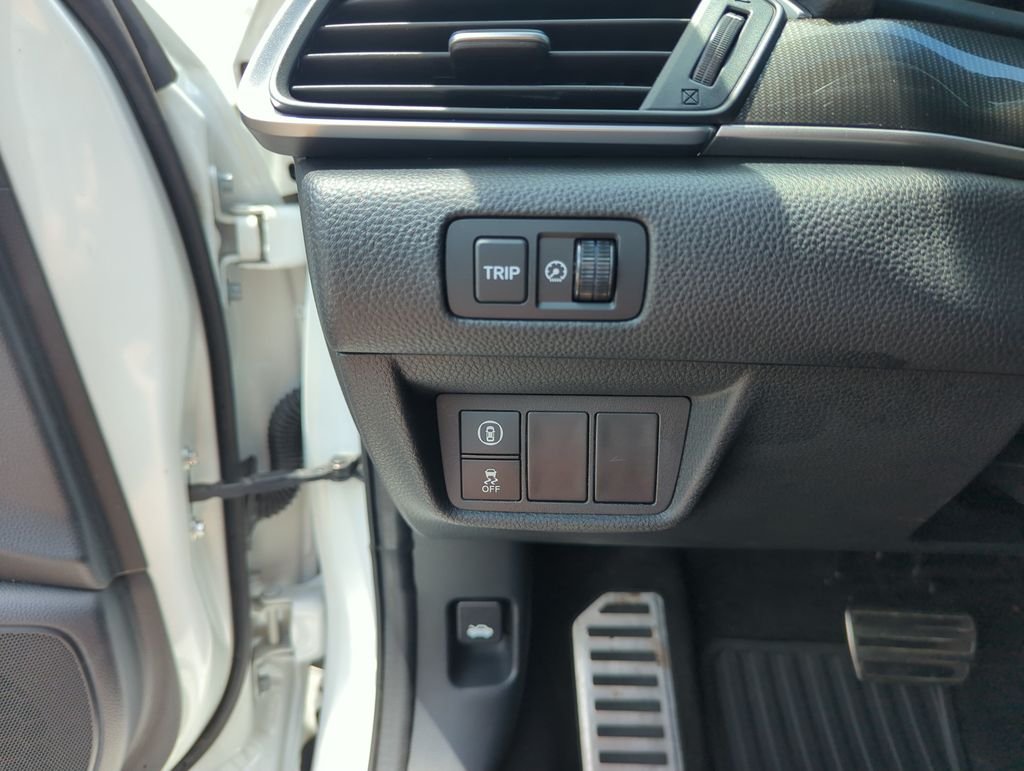 Used 2018  Honda Sport image 20