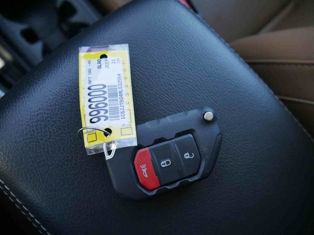 Used 2021 Red Jeep Rubicon image 34