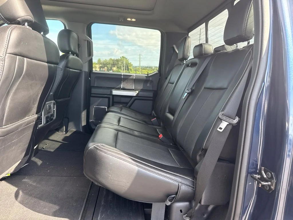 Used 2020 Blue Ford Lariat image 9