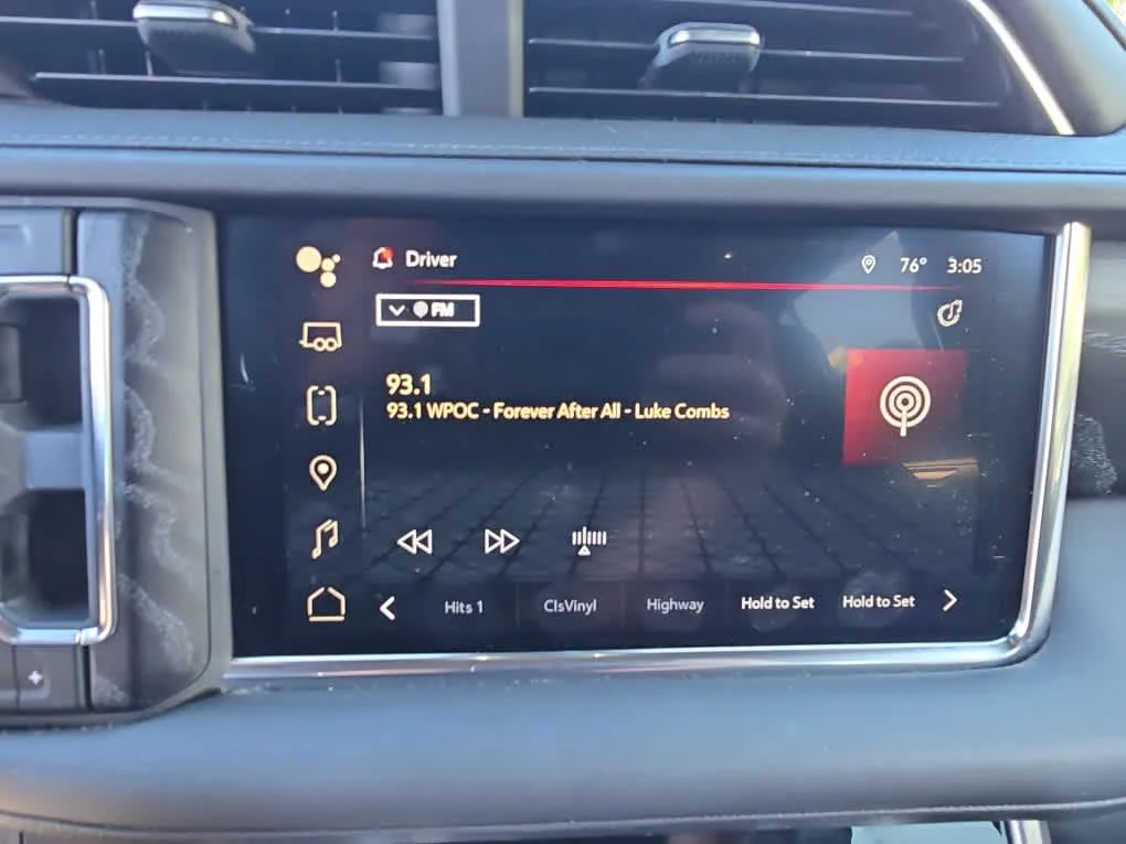 Used 2023 Summit White GMC Denali image 25
