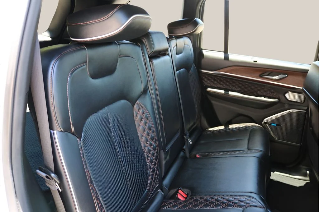 Used 2023 White Jeep Summit 4xe image 20