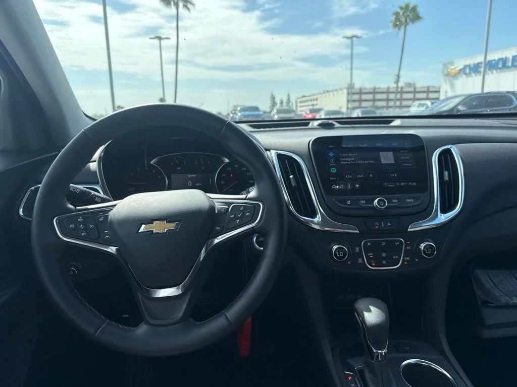Used 2024 Iridescent Pearl Tricoat Chevrolet LT image 9
