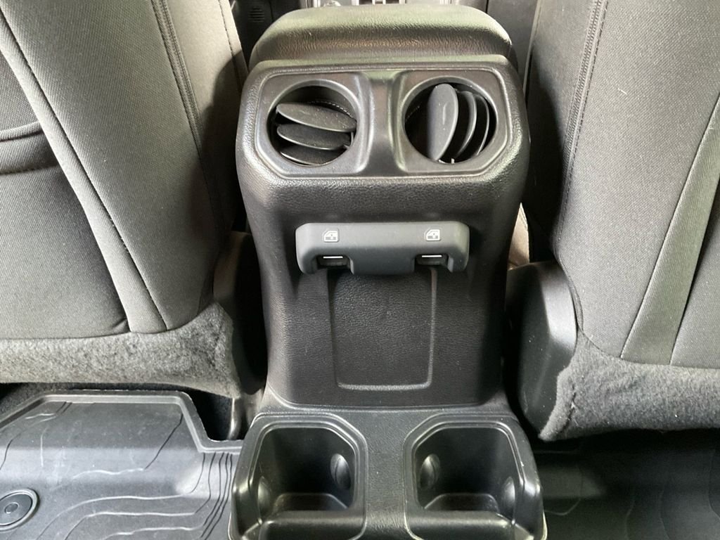 Used 2020 Silver Jeep Sport image 24